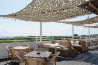 You & CO. Saler Beach Boutique