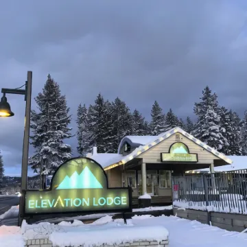 高地山林小屋 El Dorado Beach附近的飯店