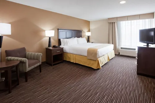 Holiday Inn Express & Suites Willmar by IHG