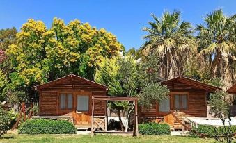 Pitos Bungalows
