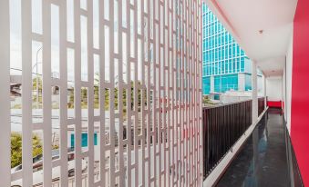 J&B Rooms Utan Kayu Jakarta Mitra RedDoorz