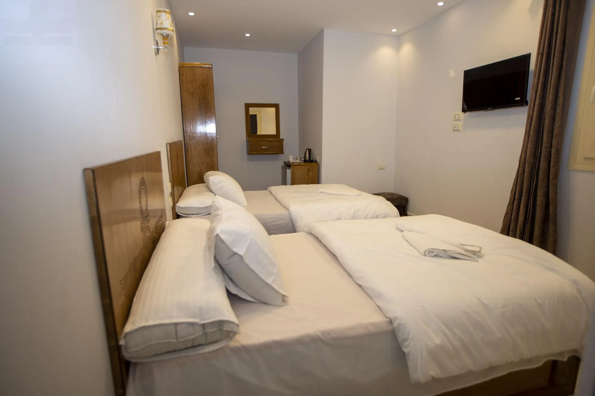 Life Pyramids Inn Rooms Photos