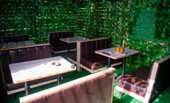 Mega Pavilion Suite and Apartment