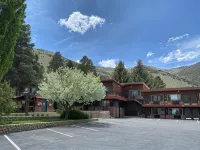 Lake View Lodge