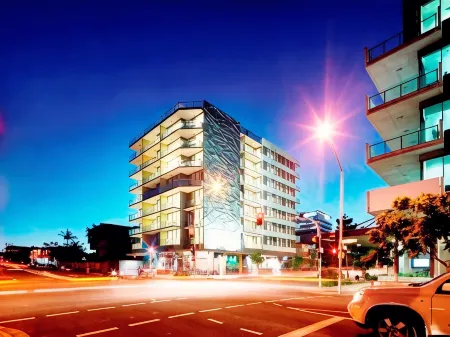 Vine Serviced Apartments Отели рядом с достопримечательностью «West End»