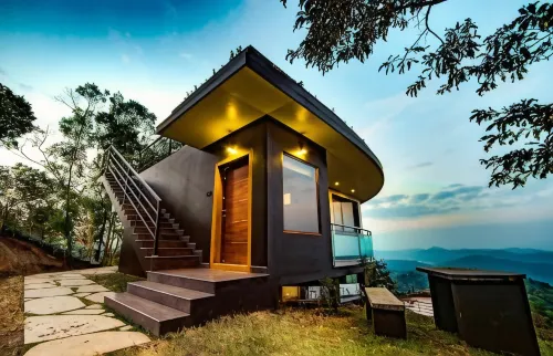Haze and Kites Resort Munnar - Mountain view