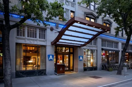 安德拉西雅圖美憬閣飯店