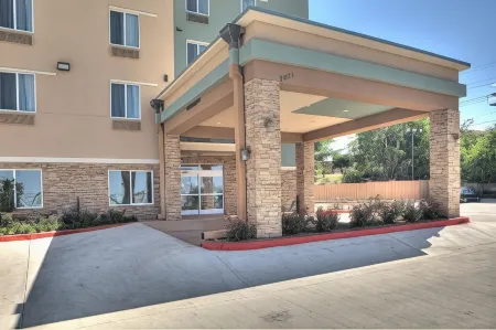 西沃思堡舒適套房酒店