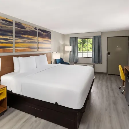 Days Inn & Suites by Wyndham Vicksburg