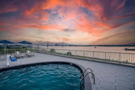 Hilton Baton Rouge Capitol Center Отели в г. Порт Аллен