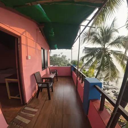 Om Ganesh Guest House Cliffside