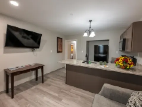 鎖港大視角酒店 克林頓縣酒店