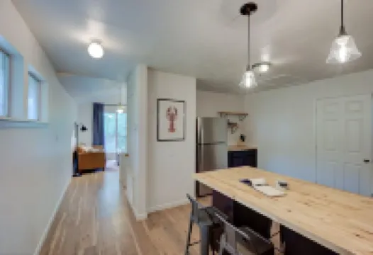 Cute 2B/1Ba Apartment in South Highlands!