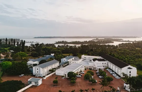 理查茲尊貴酒店