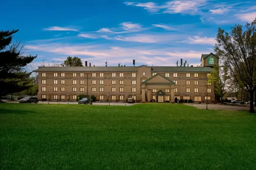 Quality Inn Near Princeton Hotels in Mercer County