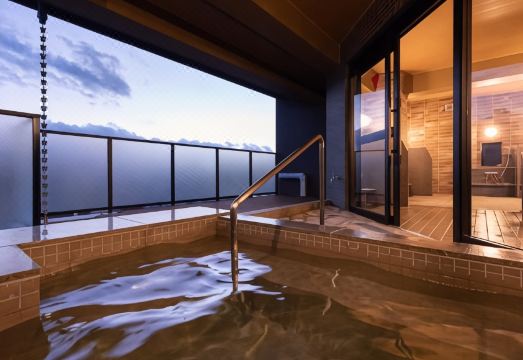 센트럴 호텔 다케오온센 에키마에