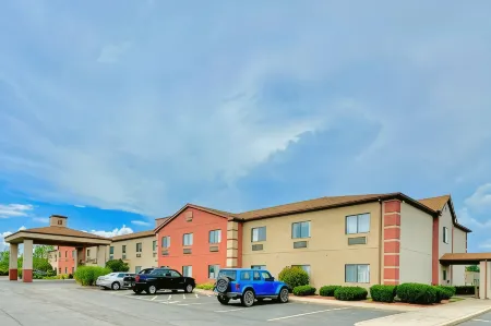 FairBridge Inn & Suites Batavia-Darien Amusement Park