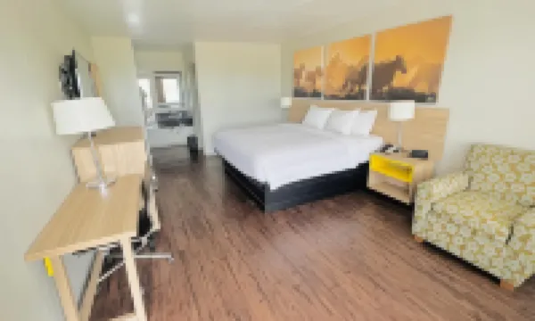 Days Inn by Wyndham Canton