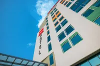 Ibis Bengaluru Hebbal Hotel dekat Vibe Exim