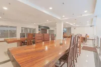RedDoorz Apartment @ Emerald Towers Bandung Hotels in Buahbatu