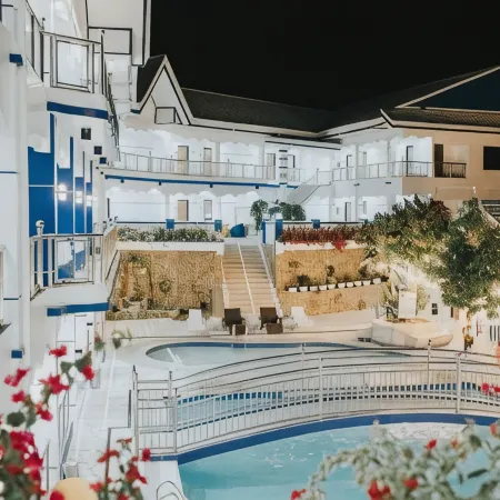 Santiago Cove Hotel and Restaurant