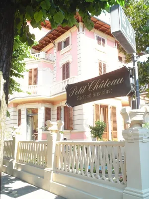 Petit Chateau Hotels in Buggiano