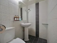 J5 Hostel - Losmen