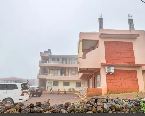 Sunraj Niwas Hotels in Avakali