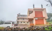 Sunraj Niwas - parking