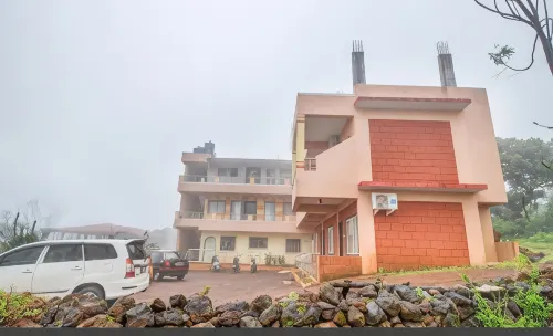 Sunraj Niwas Hotels in Avakali