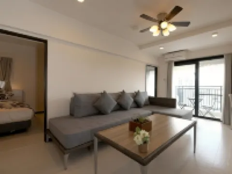 ＨＯＴＥＬ　Ｙ´ＲＩＳＥ　ＴＯ　ＵＲＡＳＯＥ 浦添のホテル