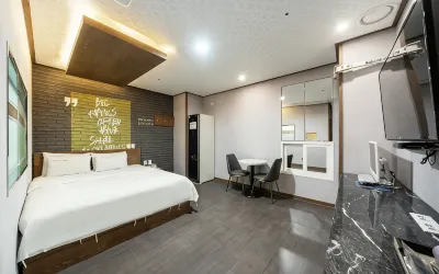 Namyangju Praha Hotel in zona Pyeongnae–Hopyeong Station