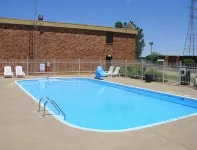 Days Inn by Wyndham Calvert City/Paducah East - Pools