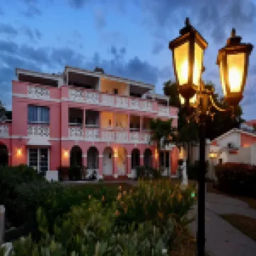 南方棕櫚海灘俱樂部酒店