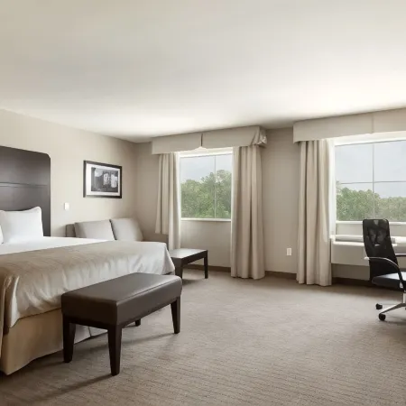 Baymont by Wyndham College Station