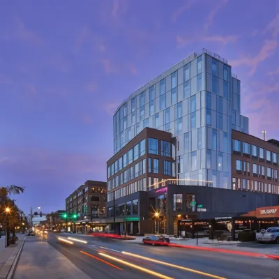 Moxy Columbus Short North Hotels near Greater Columbus Convention Center