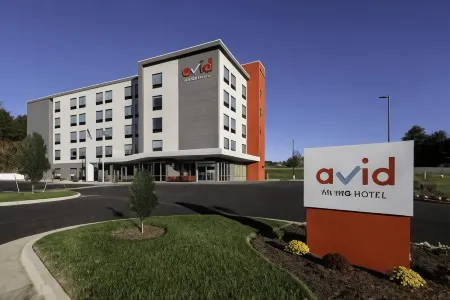 Avid Hotel Staunton Отели рядом с достопримечательностью «Университет Мэри Болдуин»