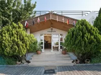 Bare Hill Holiday Village Hotels in Karavas