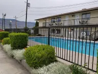Osoyoos Lakeview Inn & Suites - Pools