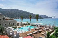 Itilo Traditional Hotel - Parking