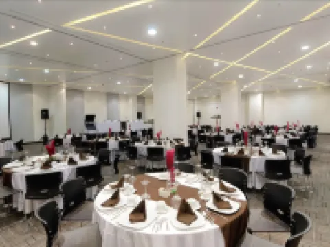 ラマダ アンコール、ウインダム アグアカリエンテス アグアスカリエンテスのホテル