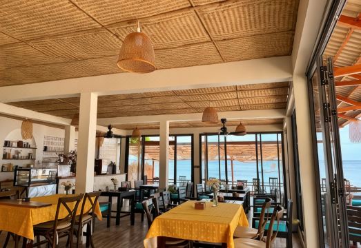 낫 란 리조트의 해변과 일몰 전망