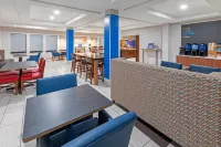 Holiday Inn Express & Suites LAFAYETTE-SOUTH by IHG