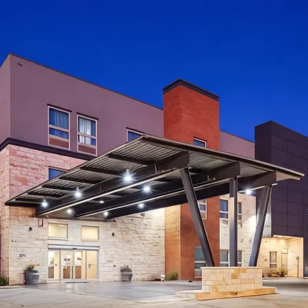 Best Western Plus Pflugerville Inn  Suites