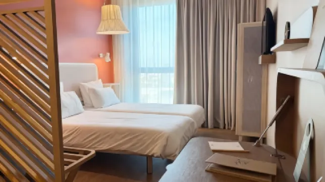 OKKO 호텔 파리 라 데펜스 그랑드 아르슈 주변 호텔
