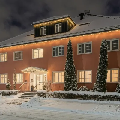 Salzburg Hotel Lilienhof Hotels near Europark