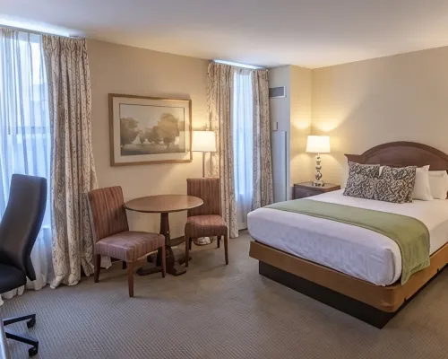 The Conwell Inn Hotels near Mutter Museum