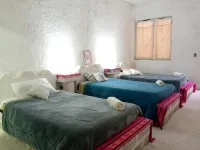 Hostal Beds of Salt GA