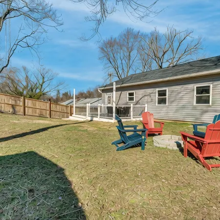 Family/Group Retreat Near USNA stadium & Downtown Annapolis; Private yard