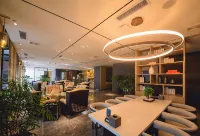 Fulin Hotel - parking